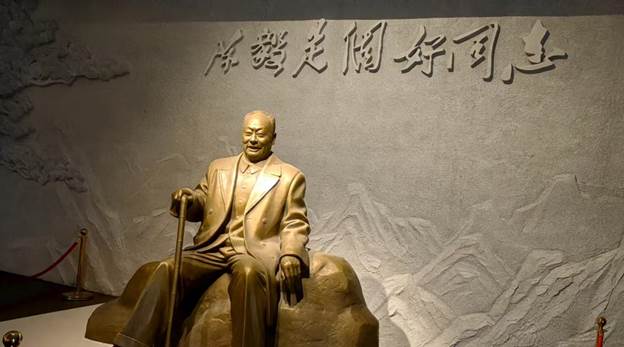 88585d2a261e43928aa1457d1825685