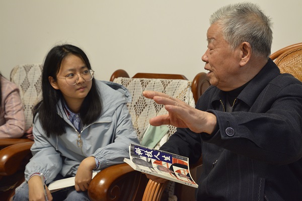 采访3.JPG 采访3.JPG